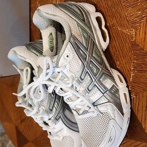 ASICS Gel nimbus 9 white/silver/mint running sneakers